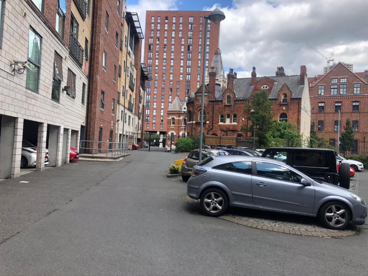 Lovely 2-Bedroom Apartment, Free Parking Manchester Exterior photo