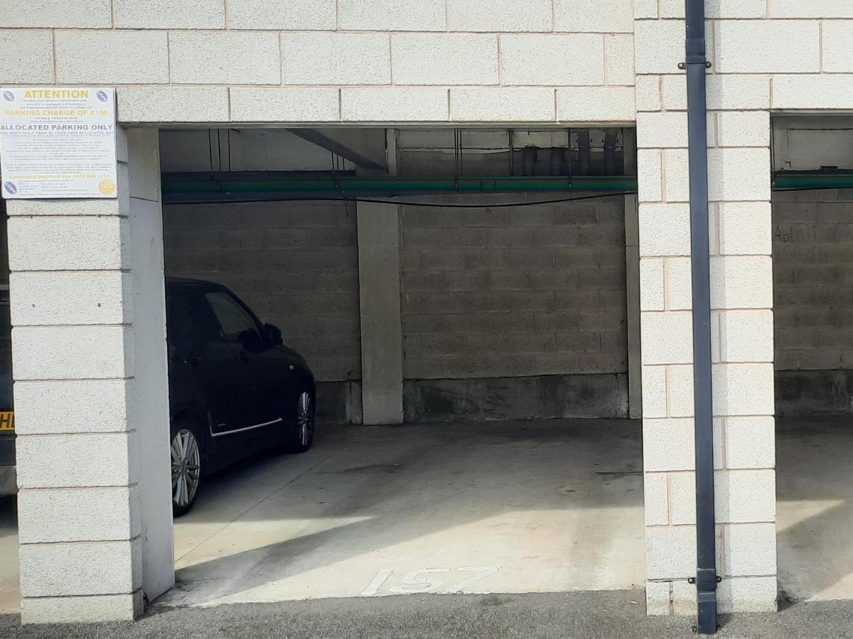 Lovely 2-Bedroom Apartment, Free Parking Manchester Exterior photo