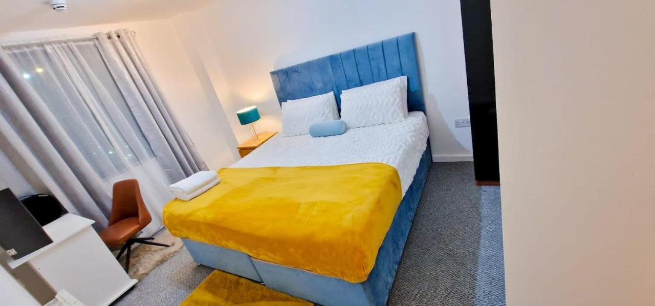 Lovely 2-Bedroom Apartment, Free Parking Manchester Exterior photo
