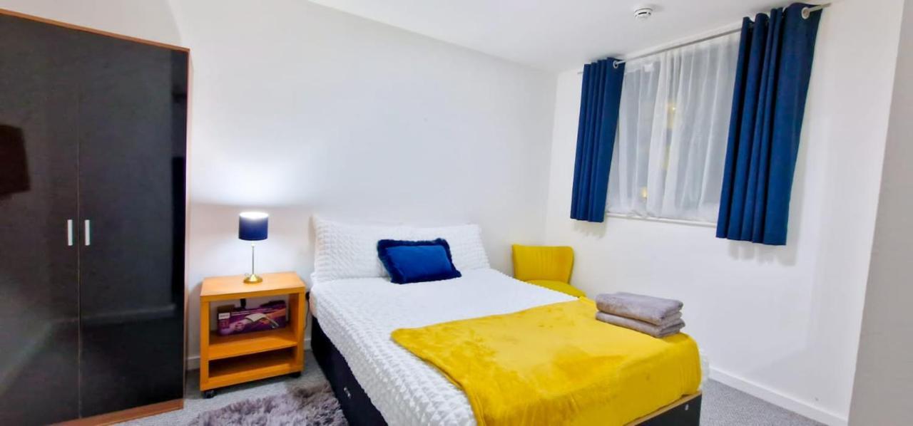 Lovely 2-Bedroom Apartment, Free Parking Manchester Exterior photo