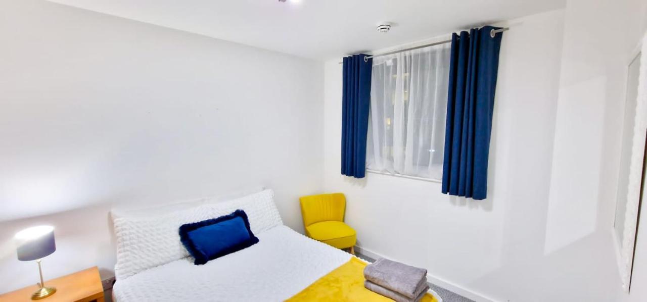 Lovely 2-Bedroom Apartment, Free Parking Manchester Exterior photo