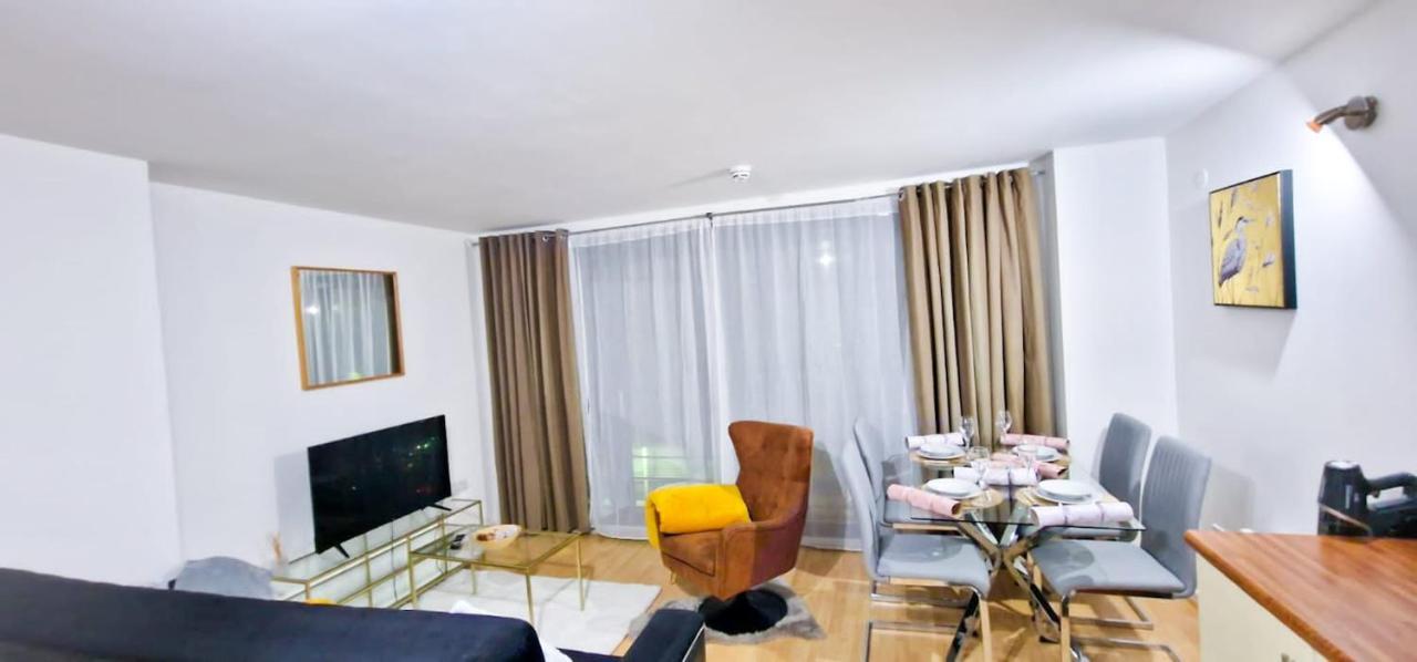 Lovely 2-Bedroom Apartment, Free Parking Manchester Exterior photo